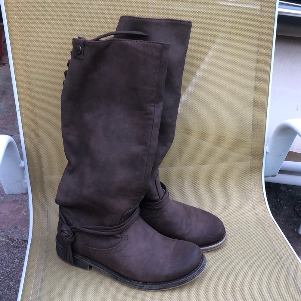 Cowboy boots